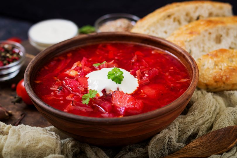 Borshcht with dark bread